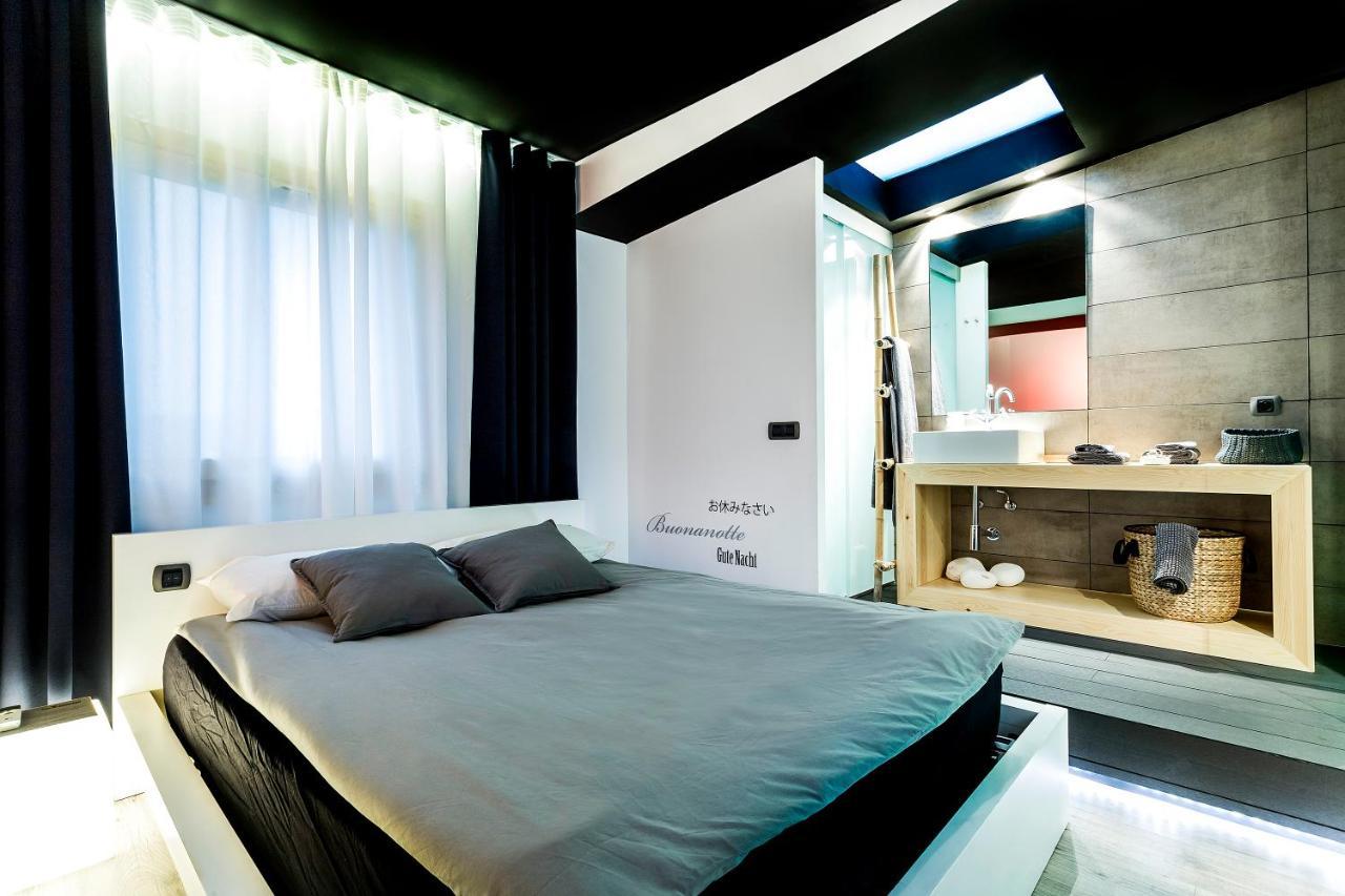 Zrooms&Suites Hostel Boutique ซาราโกซา ภายนอก รูปภาพ